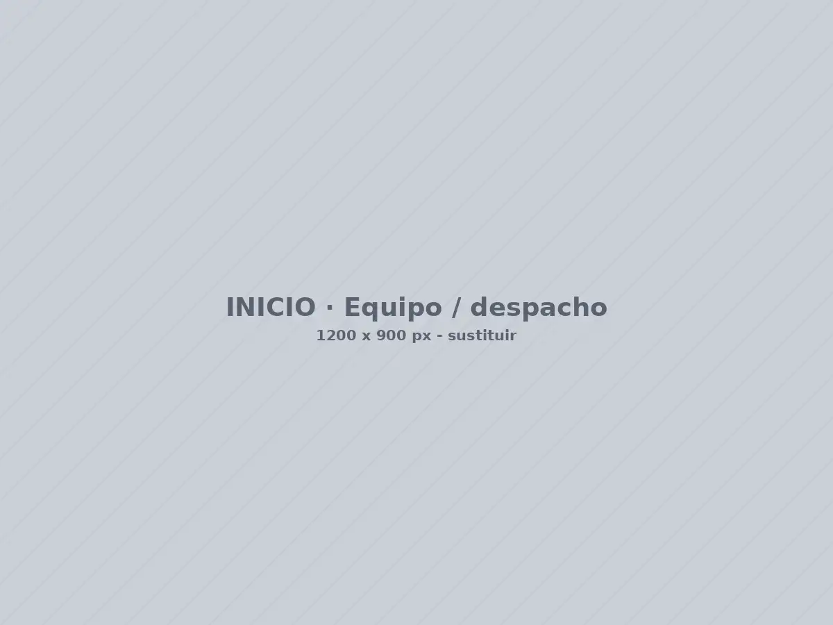 Equipo de Enfoque Fiscal 360 en su despacho de Sevilla